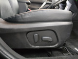 【全国納車OK】 現車をご覧になれないお客様でも、安心してお車をご購入いただける環境を整えております。 色々な角度から撮影したたくさんの画像など豊富な資料送りいたしております。