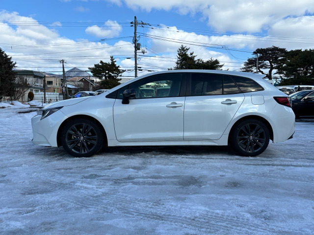 トヨタ カローラツーリング 1.8 ハイブリッド W×B E-Four 4WD ETC