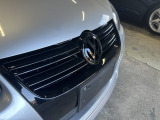 輸入車の修理や整備は高いと思っている人は多いですが、純正品同等の社外品や良質中古部品を使う事により、ディーラーの半分以下での修理、整備も可能です。お気軽にご相談ください