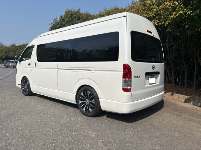 トヨタ ハイエースバン キャンピング セカンドハウス社製 の中古車詳細