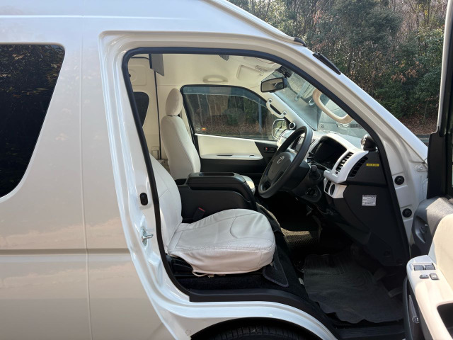 トヨタ ハイエースバン キャンピング セカンドハウス社製 の中古車詳細