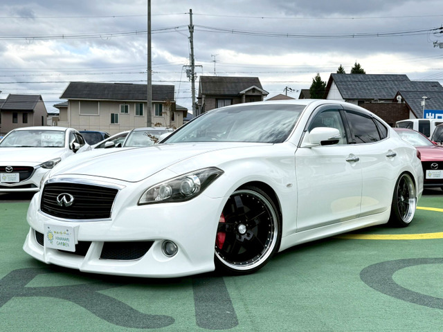 フーガ3.7 370GT タイプSサンルーフ/BOSE/黒革シート/ETC