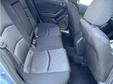 後部席もシートの破れ、汚れなどもなく比較的きれいな状態です