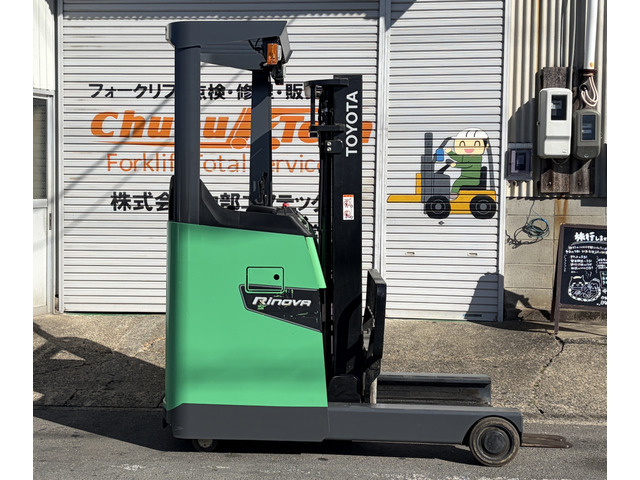 トヨタ リーチ式電動フォークリフト 電動フォークリフト 8FBR18