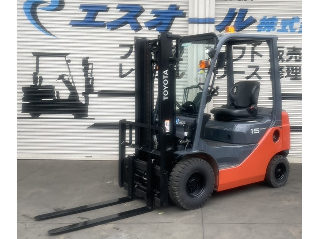 トヨタL&F エンジンフォークリフト 3.0M1.5tサイドシフト