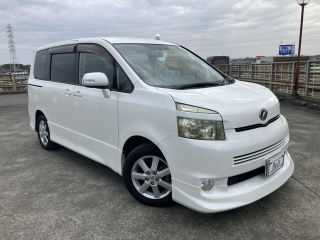 ヴォクシー 2.0 ZS 