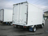 エルフ  2tセミロング・低温冷凍車・2室式