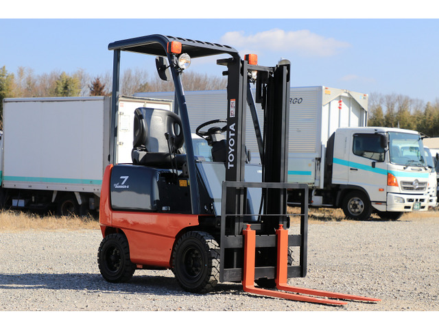 その他 トヨタL&F エンジンフォークリフト フォークリフト 0.7トン G 