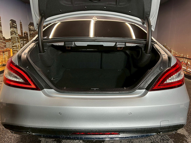 ベンツ CLS220 218301 トランクリッド パッと見きれい パワー カメラ付