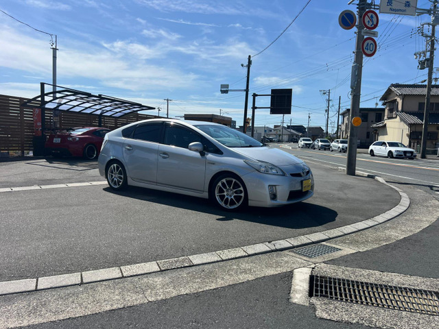 プリウス