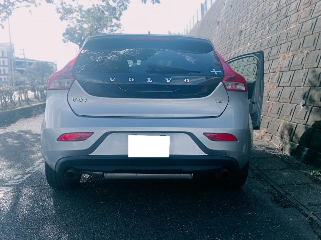 V40 T4 SE ワンオーナーミッション新品