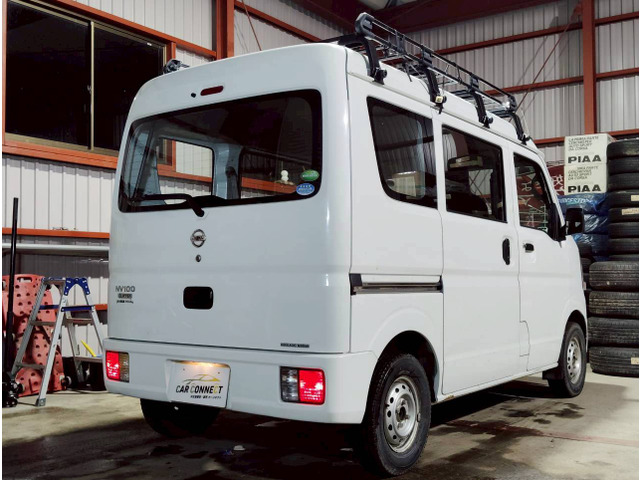 日産 NV100クリッパー DX 4WD ユーザー買取車 5速MT 切替4WD の中古車