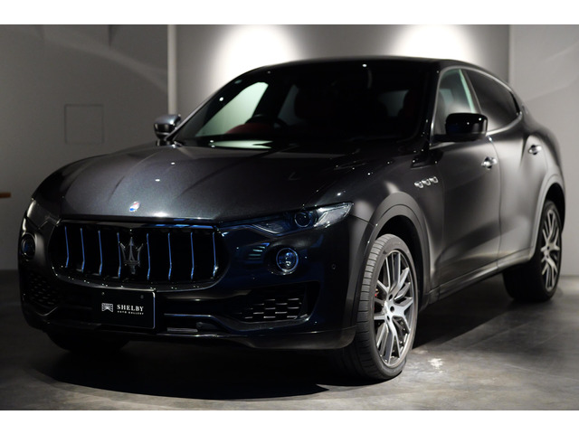 レヴァンテディーゼル 4WDパノラマサンルーフ