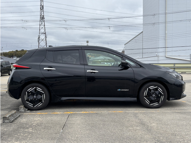 日産 リーフ X 後期モデル の中古車詳細 (11,700km, ミッドナイト