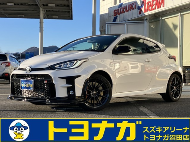 GRヤリス 1.6 RZ ハイ パフォーマンス 4WD 6速マニュアル カーボンルーフ ディスプレ