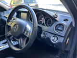 中古車の販売が中心になりますが、新車の販売も取扱いございます。
