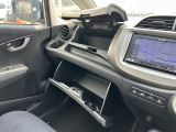 【支払総額推進店】お車をご覧い頂きまして、誠に有難う御座います。在庫車両になりますので、是非ご都合の宜しい時に、見に来て下さい。来店予約をされると、ご案内がスムーズです。