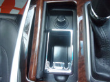 禁煙車かどうか分かりませんが灰皿はご覧の通りです。