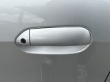 【支払総額推進店】お車をご覧い頂きまして、誠に有難う御座います。在庫車両になりますので、是非ご都合の宜しい時に、見に来て下さい。来店予約をされると、ご案内がスムーズです。