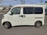 3ヶ月・3000kmの無料保証付きです。エンジン、ミッション等の修理の際に金額が大きくなりがちな箇所も無料修理で安心です。最大3年までの有料保証も取り扱っております。