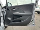 【支払総額推進店】お車をご覧い頂きまして、誠に有難う御座います。在庫車両になりますので、是非ご都合の宜しい時に、見に来て下さい。来店予約をされると、ご案内がスムーズです。