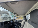 キャビン内屋根:キャビン内に目立つ汚れや傷無しです。年式比較的新しく、車内も綺麗な状態かと存じます。掲載以外の画像や動画のご希望がございましたら、お気軽にお申し付け下さいませ😊🌿栃木県Hi TRADING
