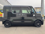 今お乗りのお車のキズ・凹みなど板金作業も承ることが出来ます!