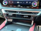 ★運転席と助手席で温度調整が出来るので同乗者の方も快適です♪★