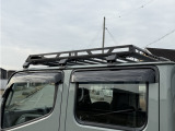 オプションでルーフラックも可能です。お気軽にスタッフにお問い合わせ下さい。
