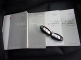 新車時保証書メンテナンスノート完備。スマートキー2個あります。