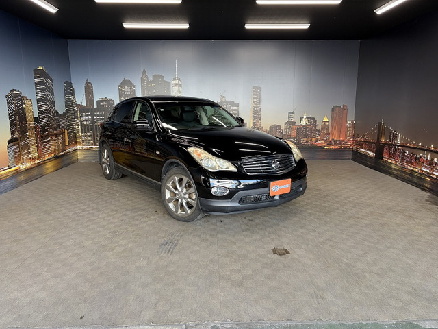 スカイラインクロスオーバー3.7 370GT FOUR 4WD禁煙車 後期型 黒ハーフレザー