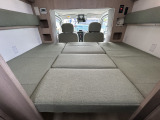 ダイネットも簡単にベッド展開可能です!寸法は170cm&times;120cmとなっております!