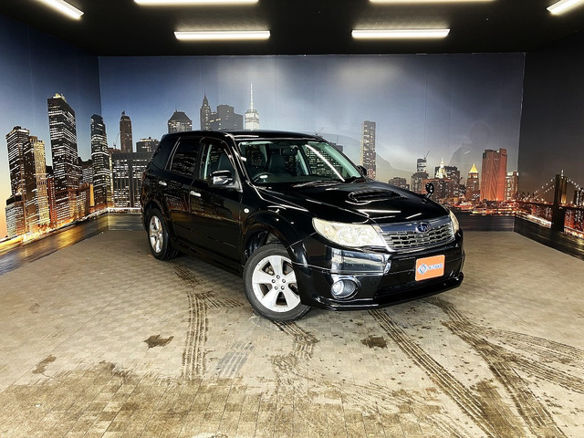 フォレスター2.0 XT ブラックレザーセレクション 4WD禁煙車 黒本革 4WD 純正ナビ