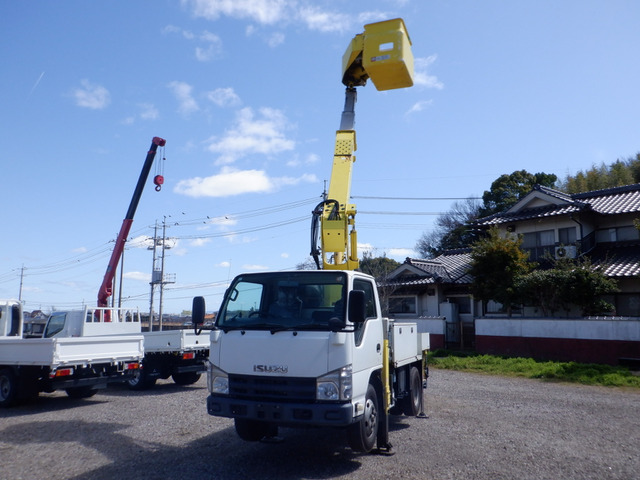 エルフ  作業高さ9.7m 200kgバケット