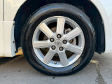 審査通過率99パーセントの実績。一般的なオートローンに加え、国産車・上限200万円・最長24回払いまでの「自社ローン」にも対応。審査に不安がある方も無理のない計画的なプランをご提案します。