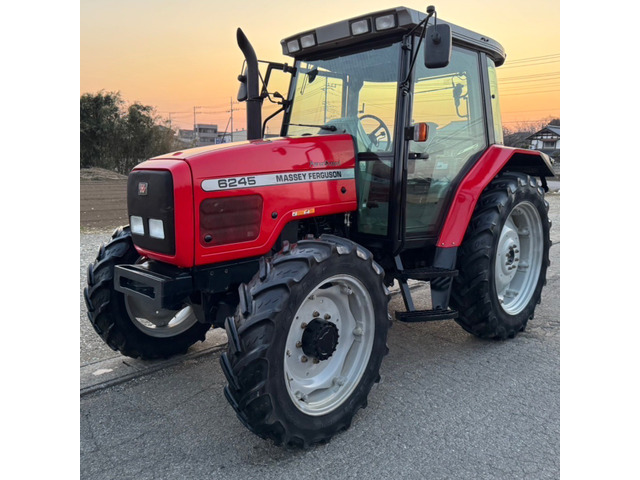 マッセイ ファーガソン 85馬力 4WD 外部油圧取り出し口