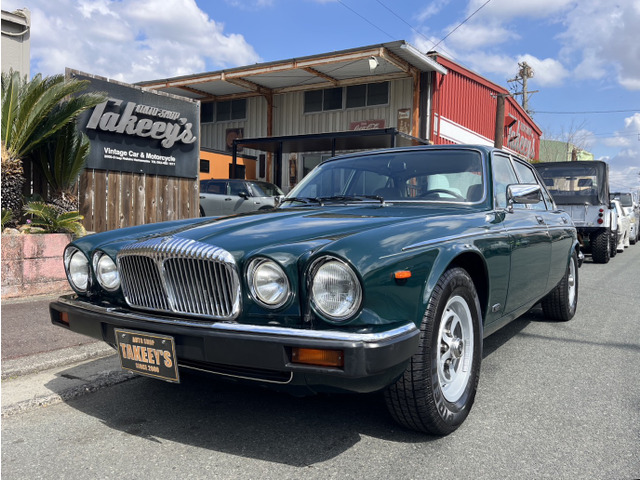 ディムラー ダブルシックス ディーラー車