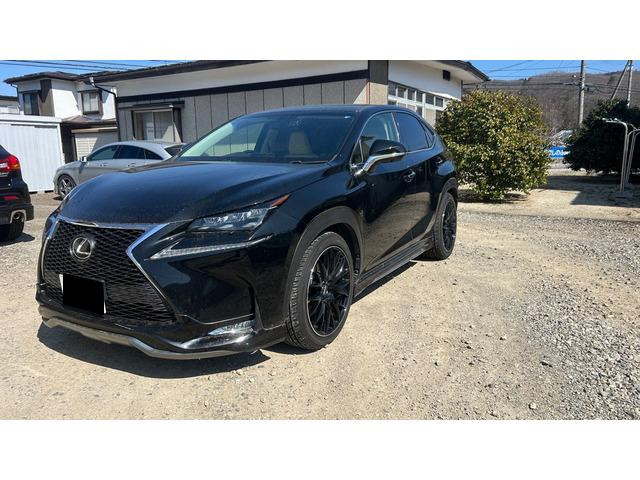 NX200t Iパッケージ 4WD足元キマる高級×スポーツNX200T