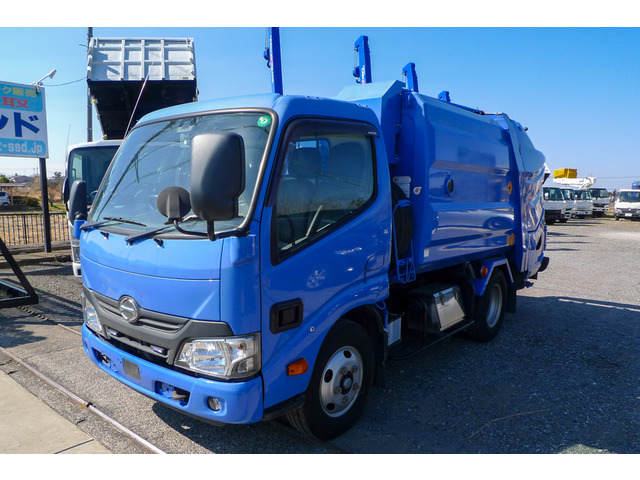 デュトロ  塵芥車プレス式・モリタ製4.2粒・