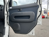 【支払総額推進店】お車をご覧い頂きまして、誠に有難う御座います。在庫車両になりますので、是非ご都合の宜しい時に、見に来て下さい。来店予約をされると、ご案内がスムーズです。