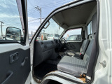 【支払総額推進店】お車をご覧い頂きまして、誠に有難う御座います。在庫車両になりますので、是非ご都合の宜しい時に、見に来て下さい。来店予約をされると、ご案内がスムーズです。