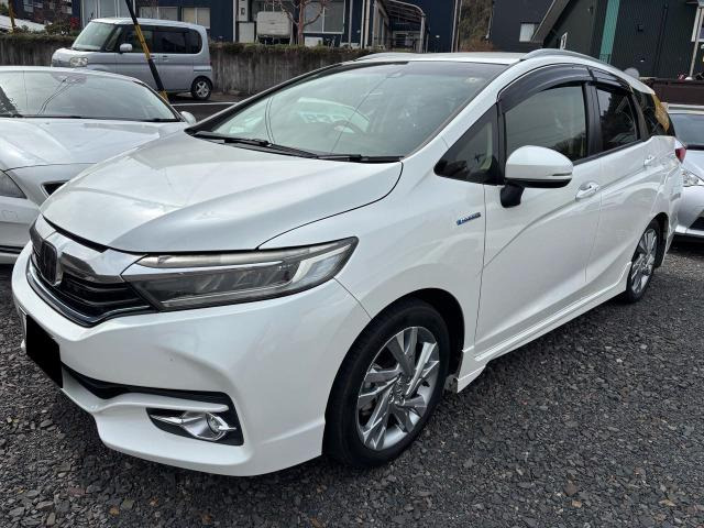 シャトル1.5 ハイブリッド Z ホンダセンシングスタッドレスタイヤ付 TVナビ ETC