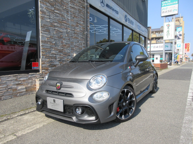 アバルト595コンペティツィオーネD車 左ハンドル 5MT