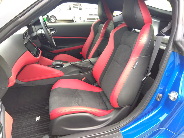 日産 フェアレディZ 3.0 バージョン ST 赤黒ハーフレザーシート の中古