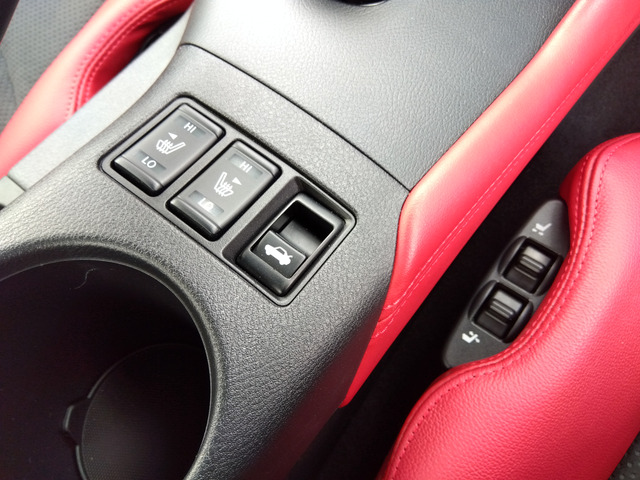 日産 フェアレディZ 3.0 バージョン ST 赤黒ハーフレザーシート の中古