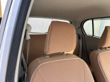 運転席シートヘッドレスト