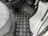 【品質鑑定済み車両】当店の商品車は全車AIS鑑定済車です。第3車機関による公平な査定で修復歴や走行距離の不当表示は一切ございません。(入庫したてでの為、未鑑定の場合もございます)