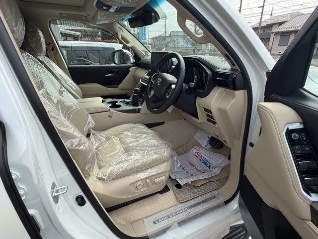 トヨタ ランドクルーザー300 3.5 ZX 4WD モデリスタ リアエンター