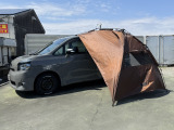 こちらのお車は当店オリジナルセットのライトキャンピングカー「車中泊しよう車」 です。