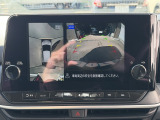 【アラウンドビューモニター】上から見下ろしたような視点で360度クルマの周囲を確認することができます!死角部分も確認しやすく、狭い場所での切り返しや駐車もスムーズに行えます。